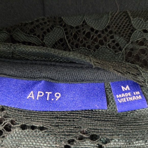 Apt. 9 Green Knit Dress with Long lace sleeves Size Medium - Picture 5 of 6